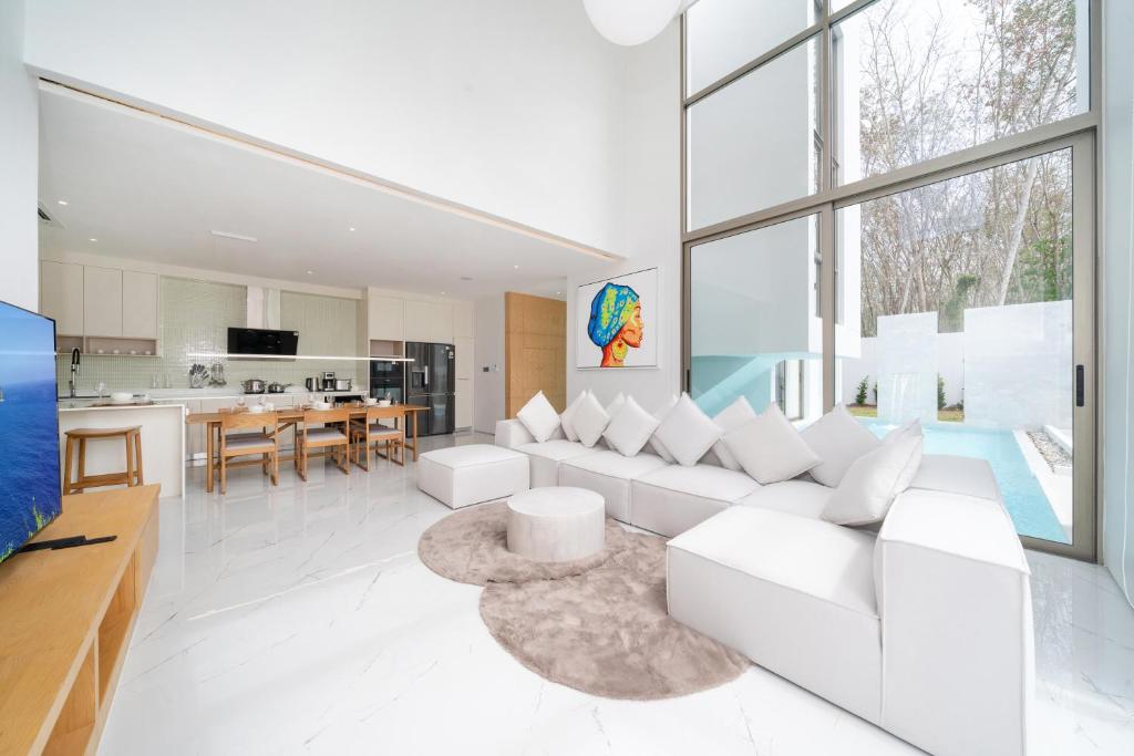 Brand New & Modern Luxury 4BR Pool Villa in Residence Lux Pride 2 V12 – Phuket